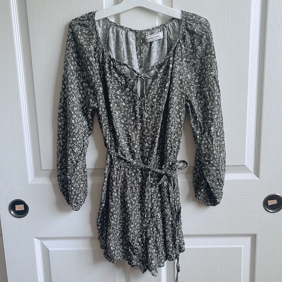 abercrombie and fitch romper - Picture 10 of 11